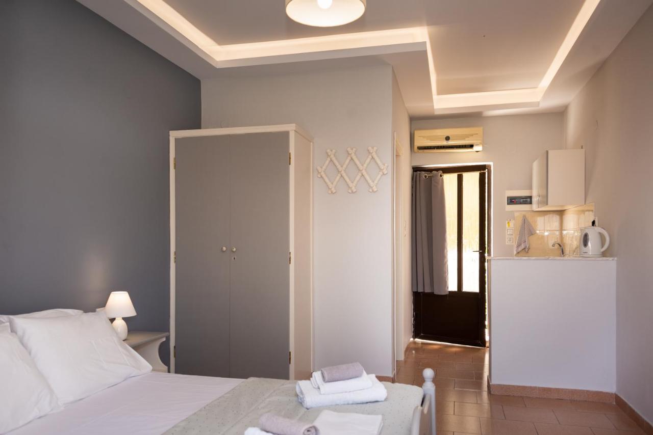 Theodora Studios Аргаси Екстериор снимка